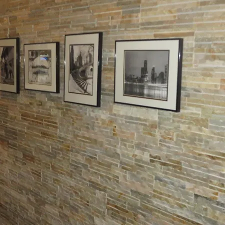Hostel Parthenon Chicago