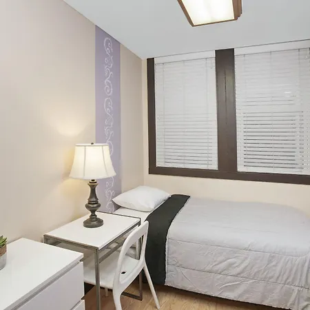 Hostel Parthenon