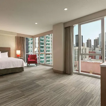 Home2 By Hilton River North Hotel Chicago