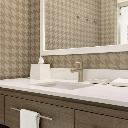 Home2 By Hilton River North 3*