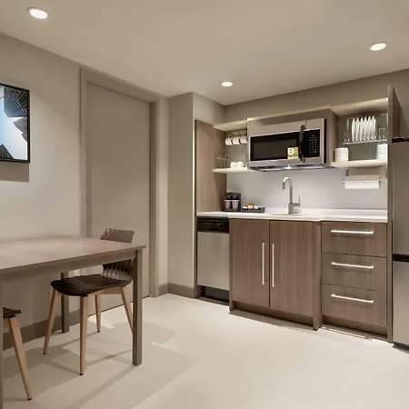 Home2 By Hilton River North Hotel 3*
