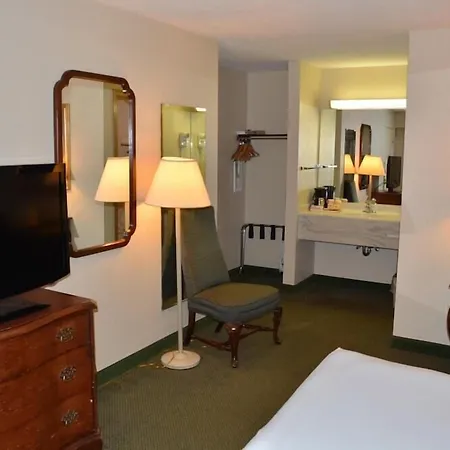 Shore Hotel 3*