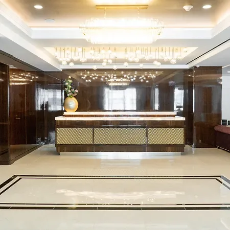 The Lasalle Chicago, Autograph Collection 4*