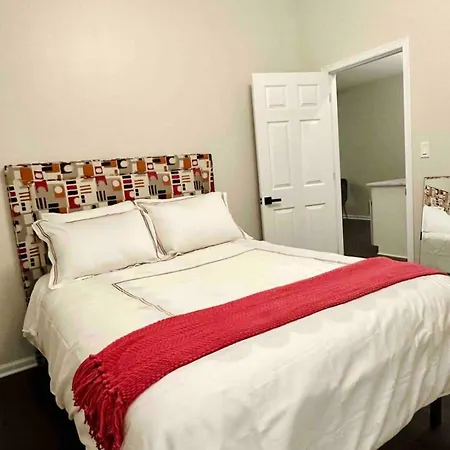 New! Spacious Art Deco Modern 5 Bd/3ba * Chicago