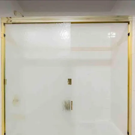 New! Spacious Art Deco Modern 5 Bd/3ba Apartment Chicago