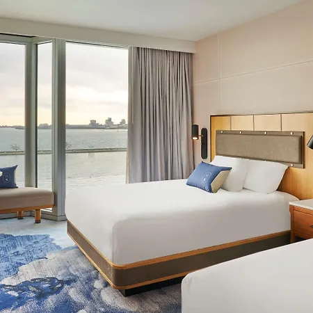 Hotel Sable At Navy Pier Chicago, Curio Collection By Hilton 4*