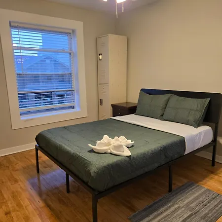Grand House Capsule hotel Chicago
