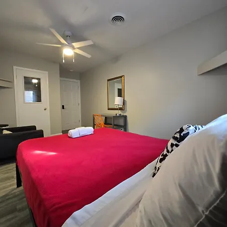Capsule hotel Grand House Chicago