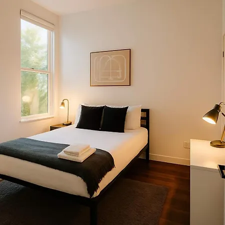 Stylish 4br Stay-prime Location - State Rep Apartment *