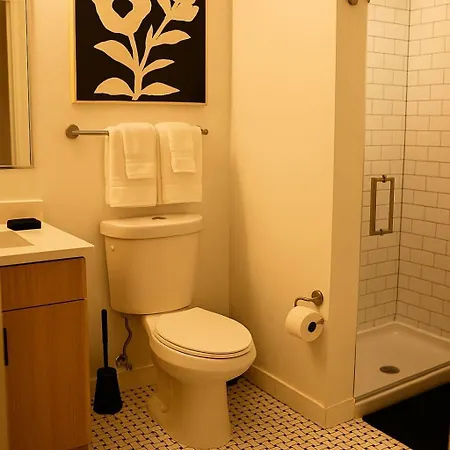 Stylish 4br Stay-prime Location - State Rep Chicago