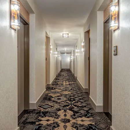 Hilton Garden Inn- Loop Hotel 3*