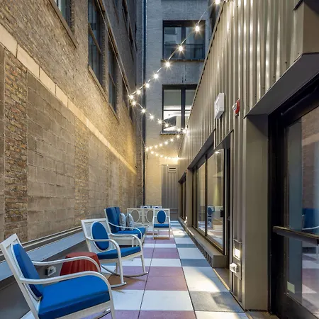 Hotel Canopy By Hilton Loop Chicago