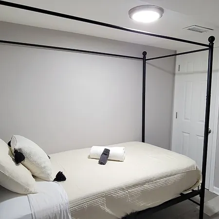 Avenue Hostel *