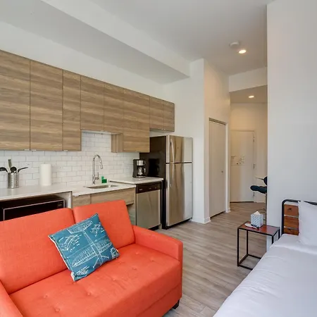 Ground Floor In By 747 Lofts