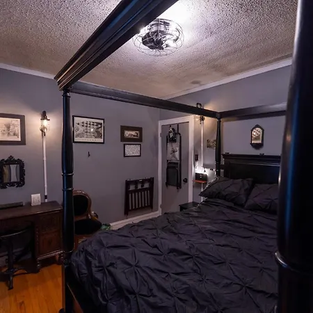 Tranquil Library 2brm 1bath Private Eclectic At Solar Apartment *