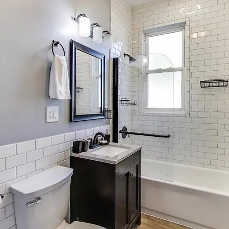 Edgewater King 1 Bd - Near Loyola, &andersonville Apartment