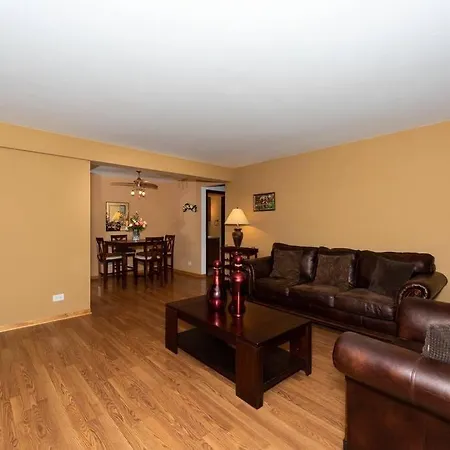 Entire With Complete Privacy Near O'hare Chicago