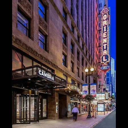 Cambria Loop - Theatre District Hotel