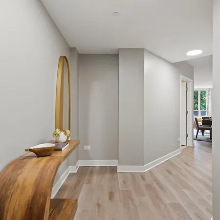 Apartment The Bernardin Gold Coast Luxury Near Magnificent Mile