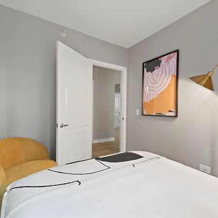 The Bernardin Gold Coast Luxury Near Magnificent Mile *
