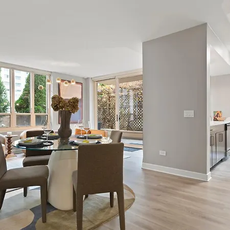 The Bernardin Gold Coast Luxury Near Magnificent Mile *