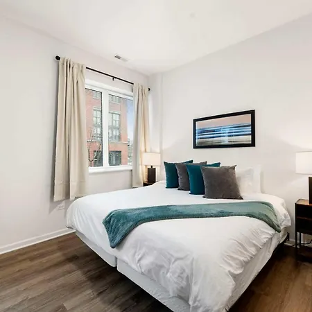 Stylish 3br Gem In Prime Location Holiday home *