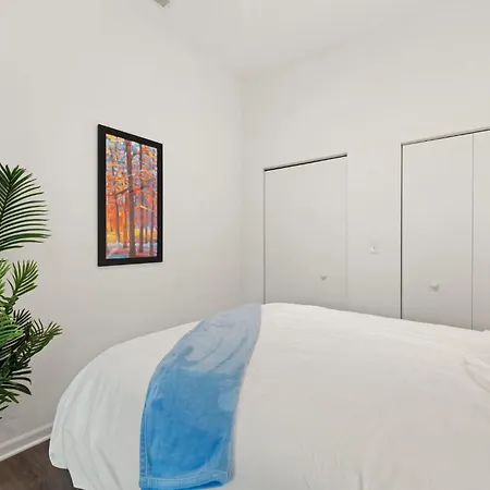 Spacious 3br Urban Getaway W Gym