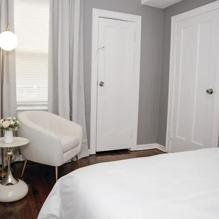 Sleeps7 • 2br • Coffee Station • Backyard W/ Grill Apartment
