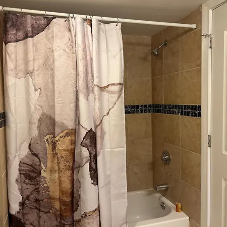 Spacious, One-level Adjacent To Jackson Park *