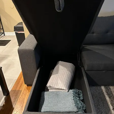 Spacious, One-level Adjacent To Jackson Park *
