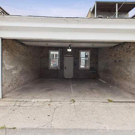 Addison Elite Art Deco Retreat Garage Apartment Chicago