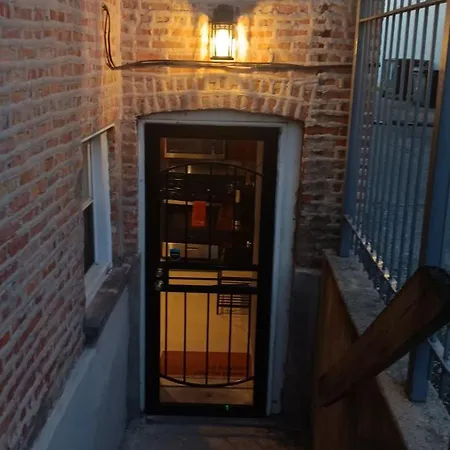 Spacious, One-level Adjacent To Jackson Park *