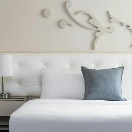 The Midland Hotel, Chicago, A Tribute Portfolio Hotel 4*