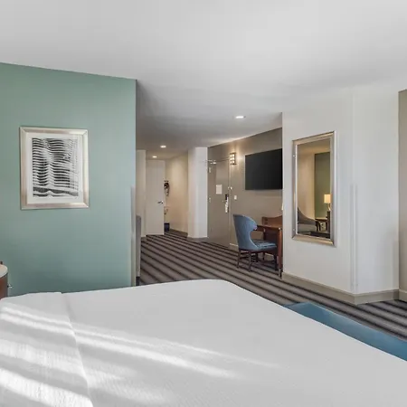 Hotel Western Downtown-river North 3*