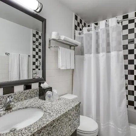 Western Downtown-river North 3*