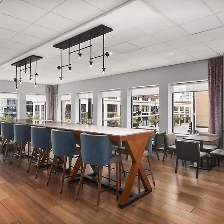 Hampton & Chicago-downtown Hotel