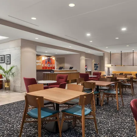 Hotel Hampton Majestic Theatre District Chicago