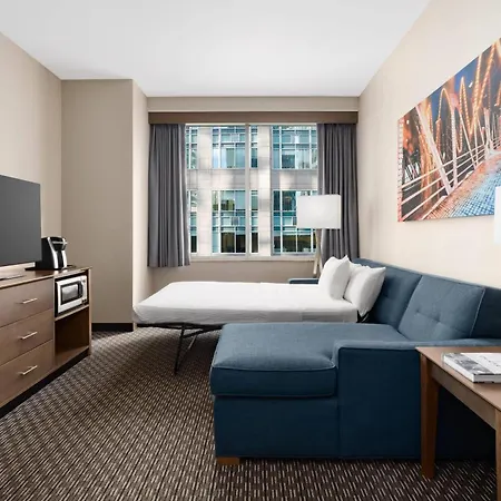 La Quinta & By Wyndham Downtown Hotel Chicago