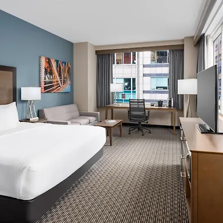 Hotel La Quinta & By Wyndham Downtown 3*