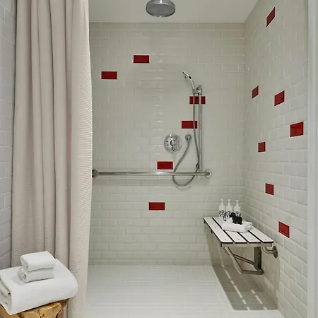 Hotel Sports Illustrated 4*