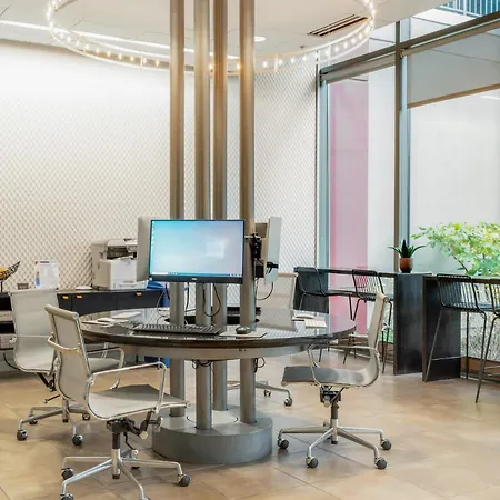 Kasa South Loop 4*