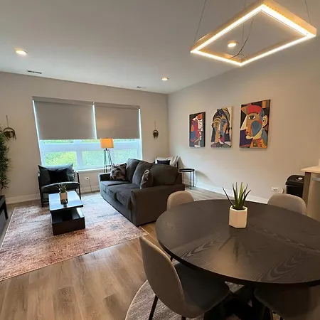 Sleek Style 3br Haven - Free Parking - Ashland 2n Apartment Chicago