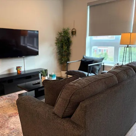 Sleek Style 3br Haven - Free Parking - Ashland 2n