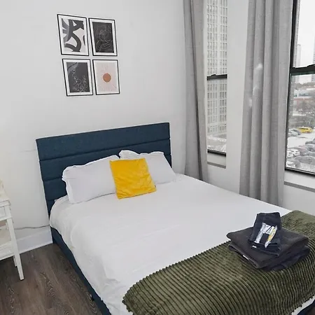 South Loop 2br Corner Unit With Natural Light, Optional Parking And Guest Access Near Downtown And Mccormick Place Apartment *