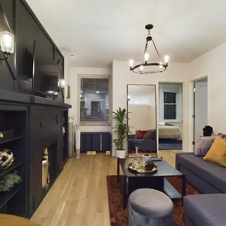 The Velvet Jazz Haus Apartment *