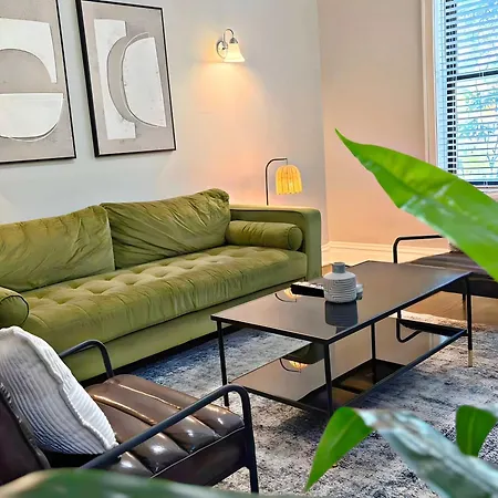Relaxing Lakeview Escape 2br - Roscoe 35-2n Apartment Chicago