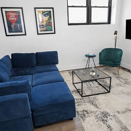 Spacious 1br With Optional Parking Near Mccormick Place, Field Museum, Adler Planetarium, & Shedd Aquarium