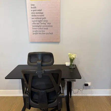 Dreams - Designer Style - - Sleeps 7 * Chicago