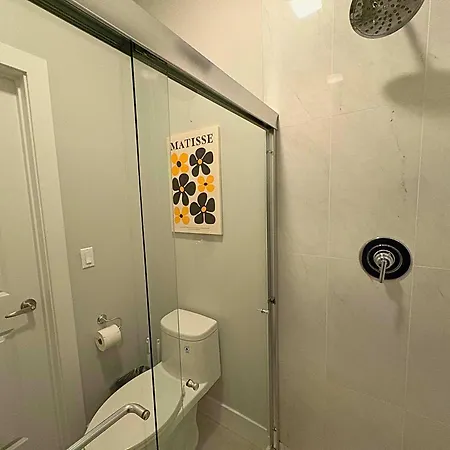 Sleek Style 3br Haven - Free Parking - Ashland 2n Apartment Chicago