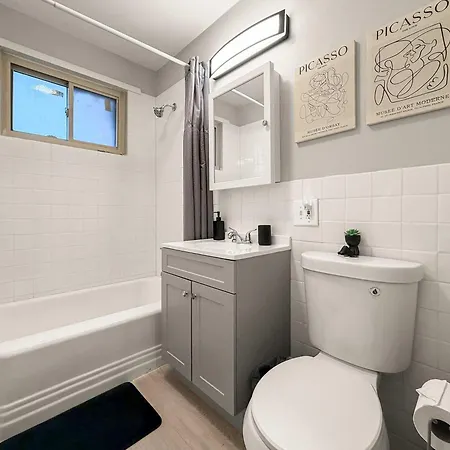 Cozy 1br Near Dining & Shops - Kimball C2 Chicago